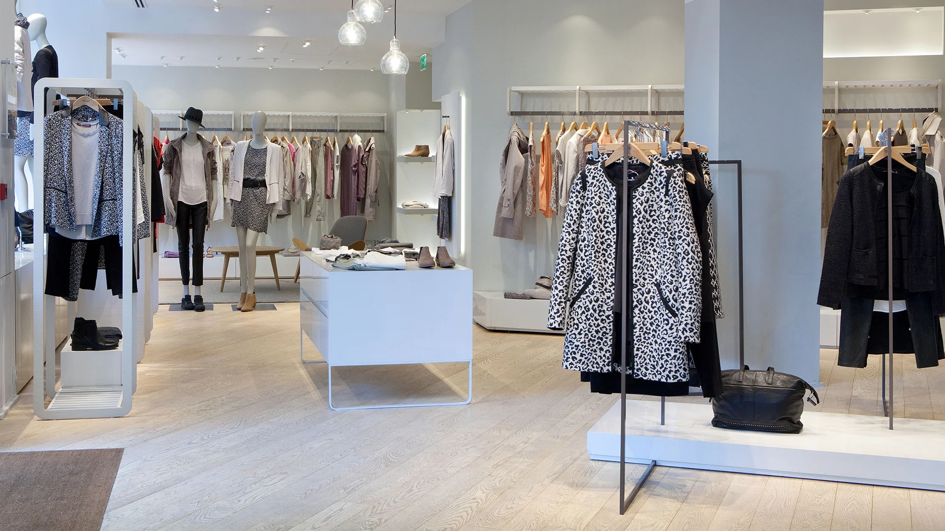 Oscarono parquet collection basics finish blanc project comptoir des cotonniers - Paris