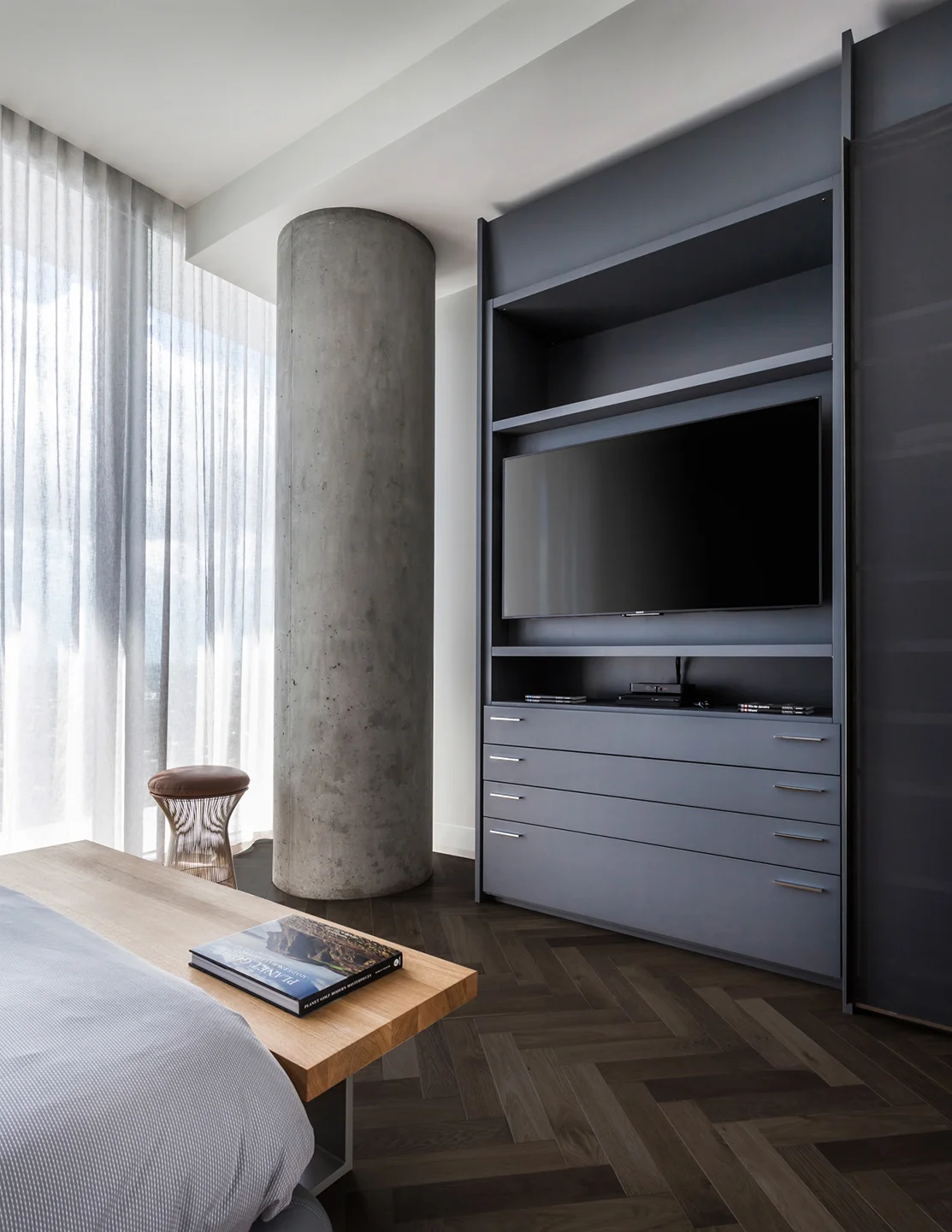 Oscarono - Bogoak - Collection Classics - Finish Brun Marais- Project Private Appartment - Designer Andrea Chicharo