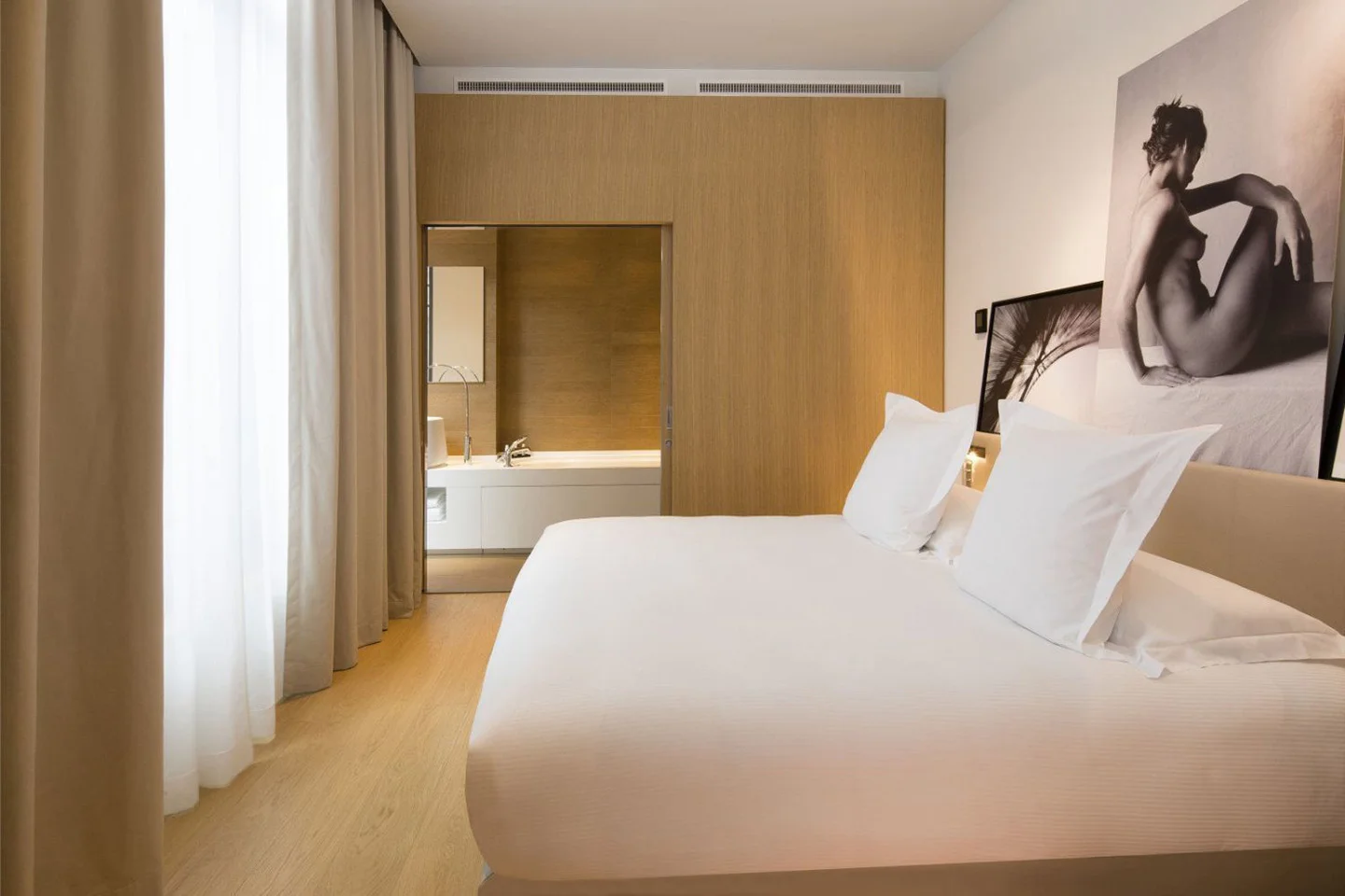 Oscarono Architecture, Collection Classics, Finish Miel Doux, Project Hotel Le Cinq Codet