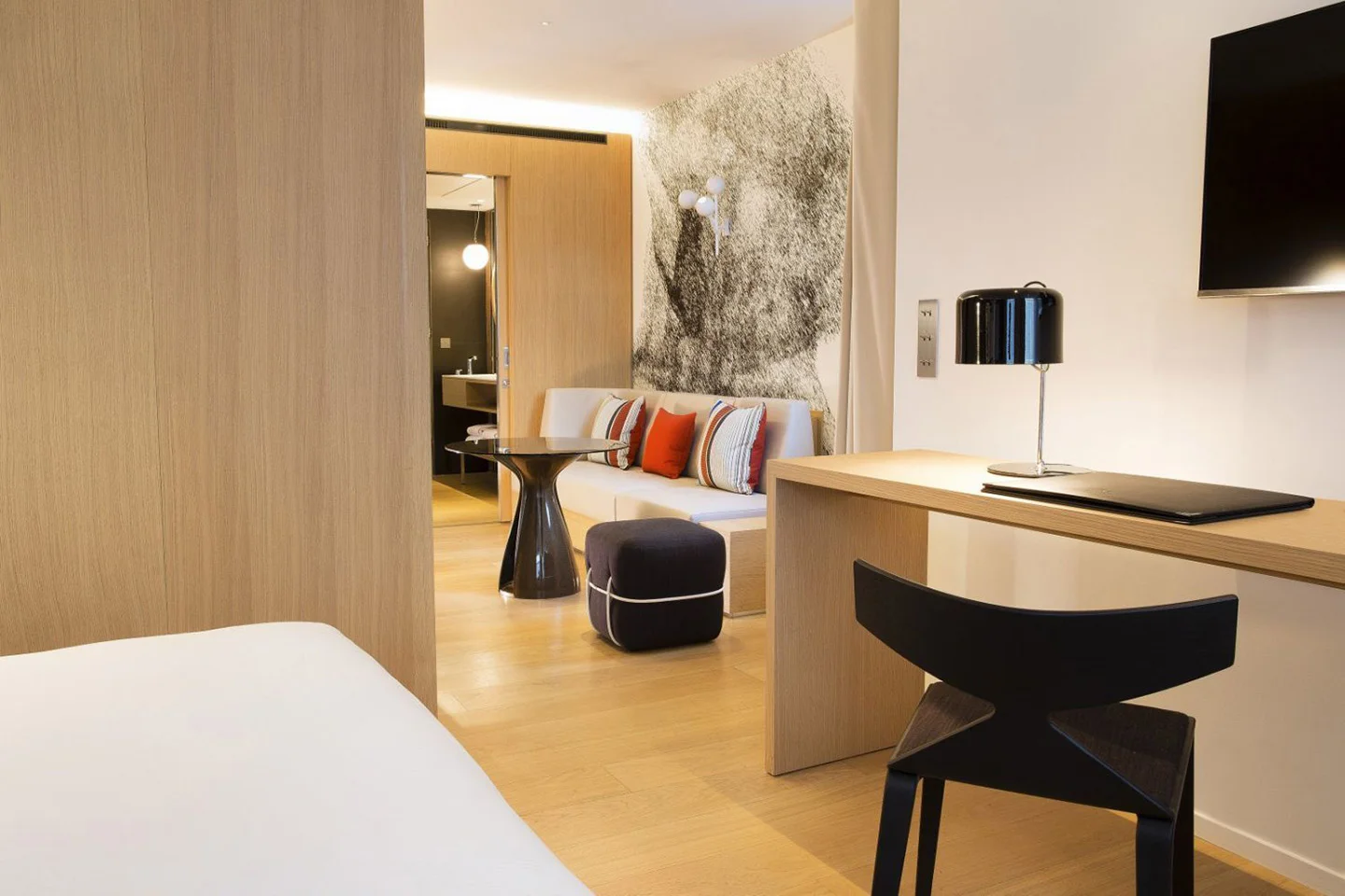 Oscarono Architecture, Collection Classics, Finish Miel Doux, Project Hotel Le Cinq Codet