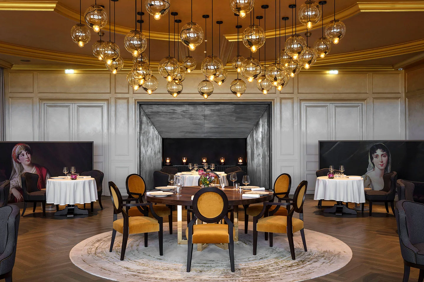 The Texture Pairing Playbook: Wood with Linen, Stone and Brass
