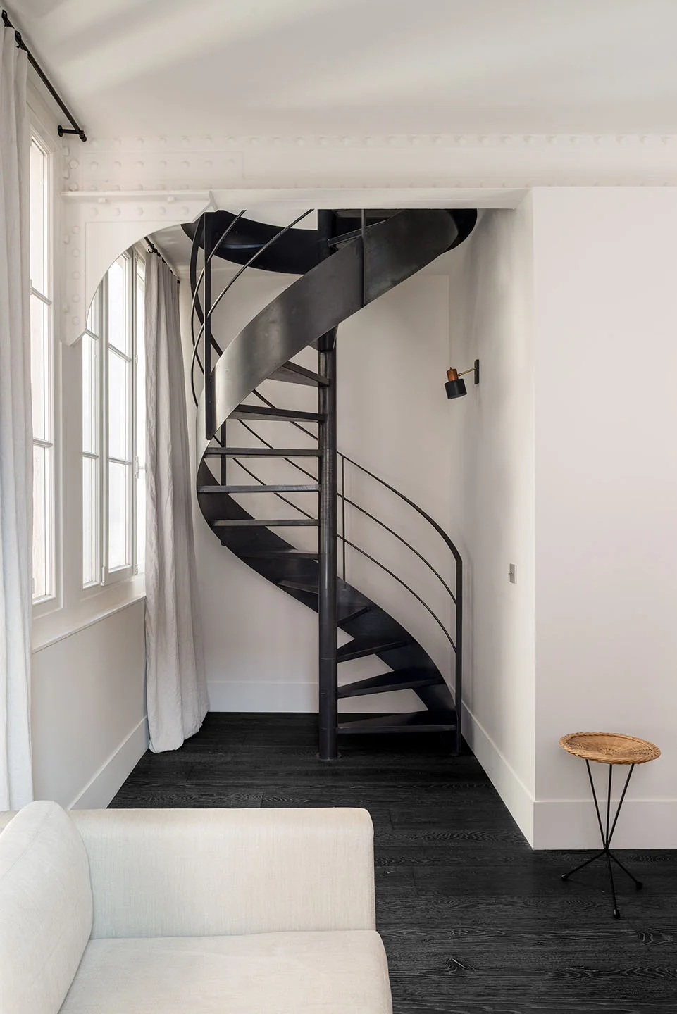 Oscarono Shou Sugi Ban - Collection Classics - Finish Rocher Noir - Project Private Appartment, Designer Annie Pate Amelie Saule