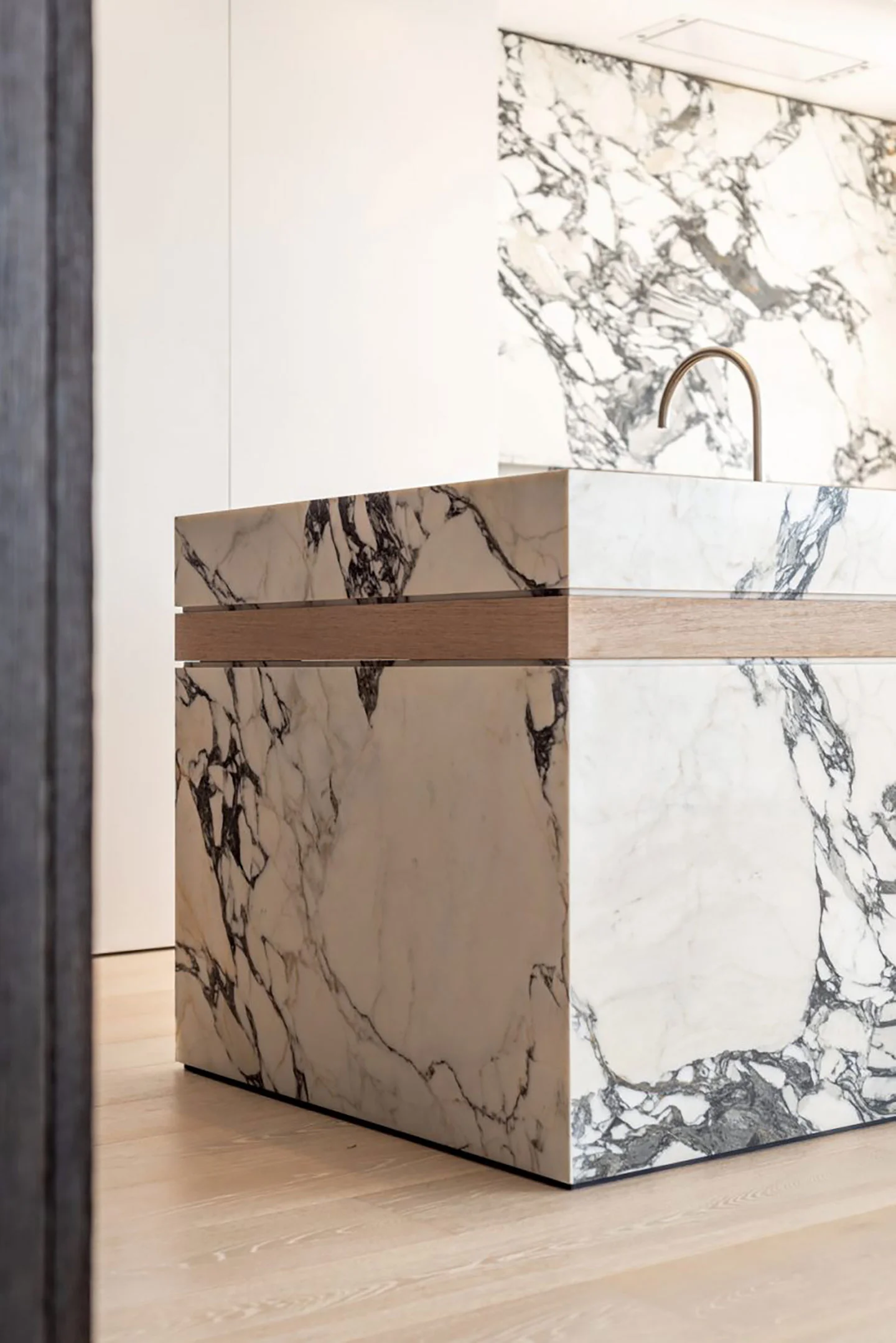 OscarOno classics collection hardwood floors dieter vander velpen blanc rose tel aviv apartment