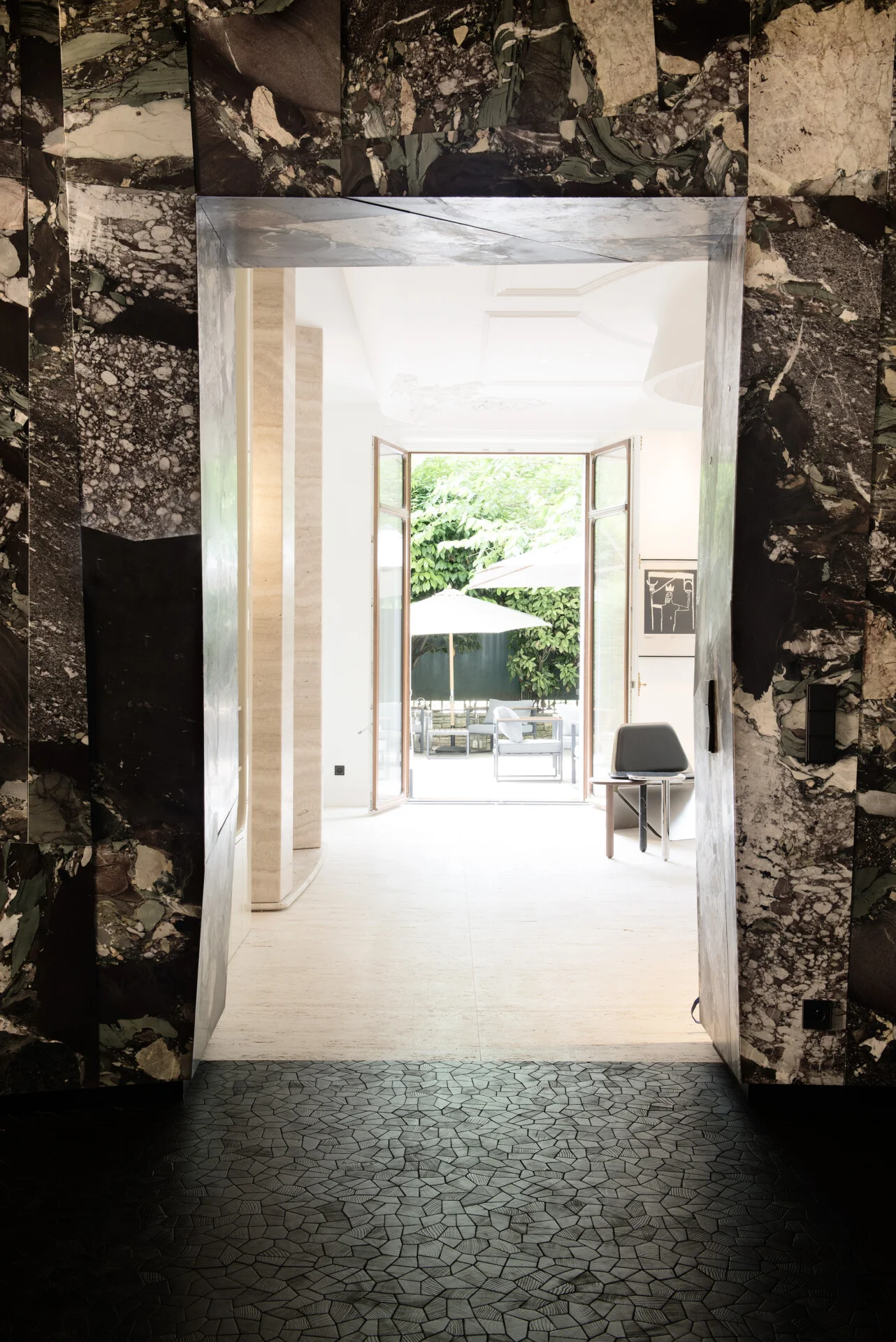 Opus floor, private apartment in Paris by Virginie Renaut