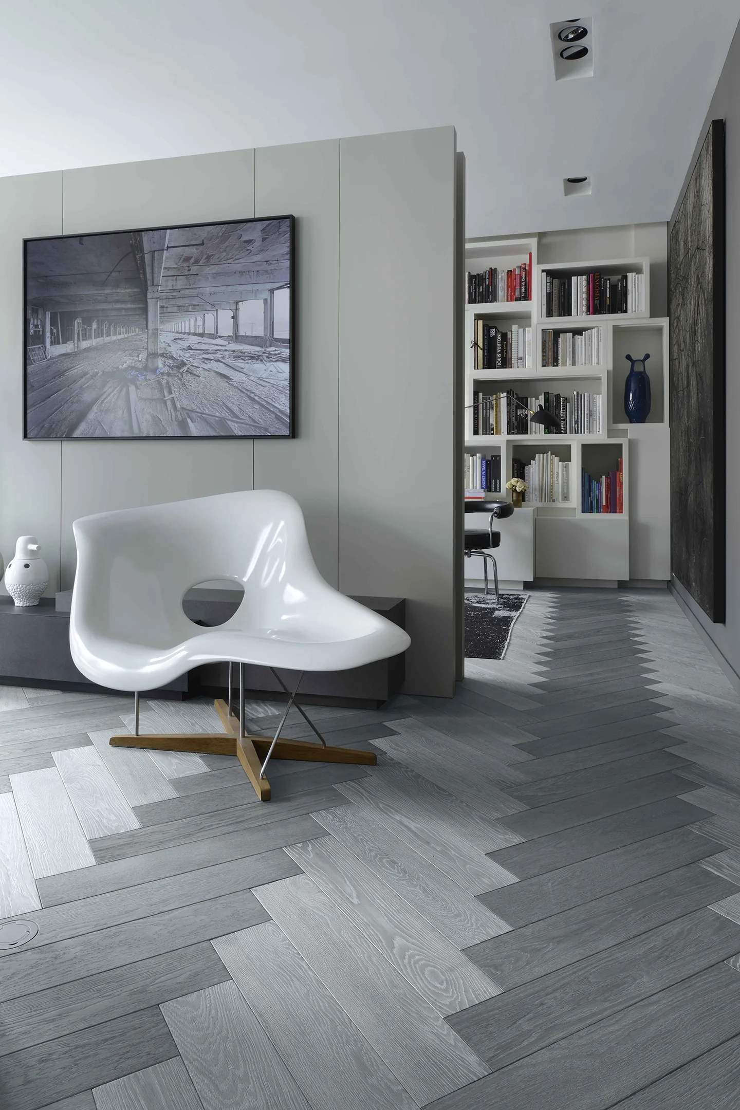 Rompu in a private residence in Paris by Frédéric Chane
