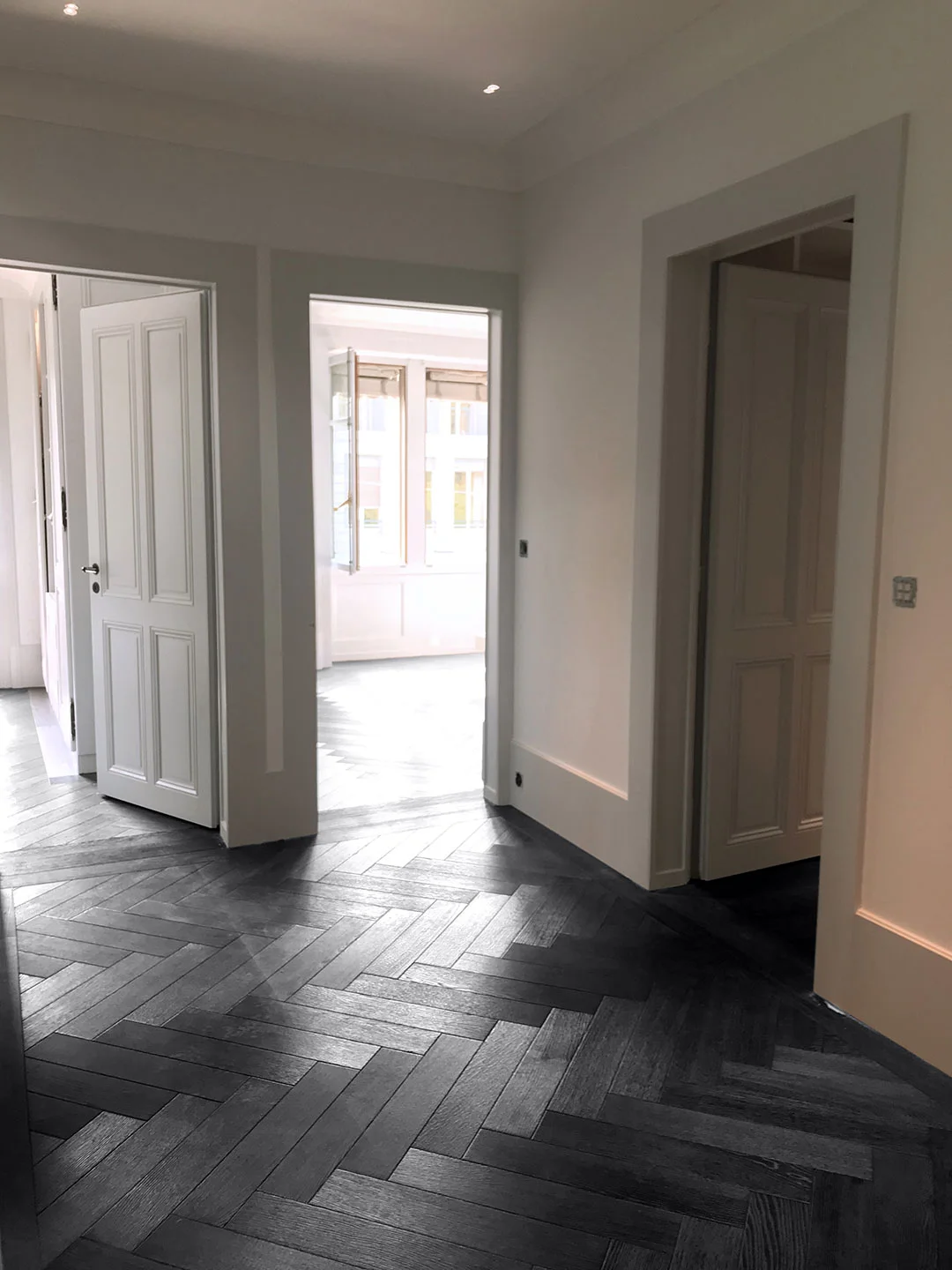 Oscarono Shou-Sugi-Ban, Collection Classics, Finish Rocher Noir, Project Private Residence, Designer Geneva