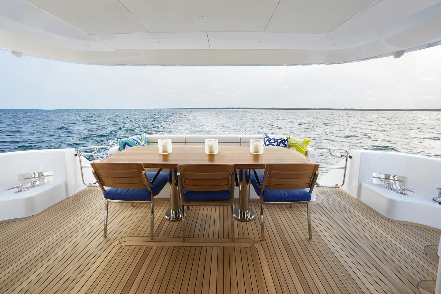 Oscarono Luxury - Collection Classics - Finish Rocher Bleu-Gris - Project Yacht Hatteras Miami