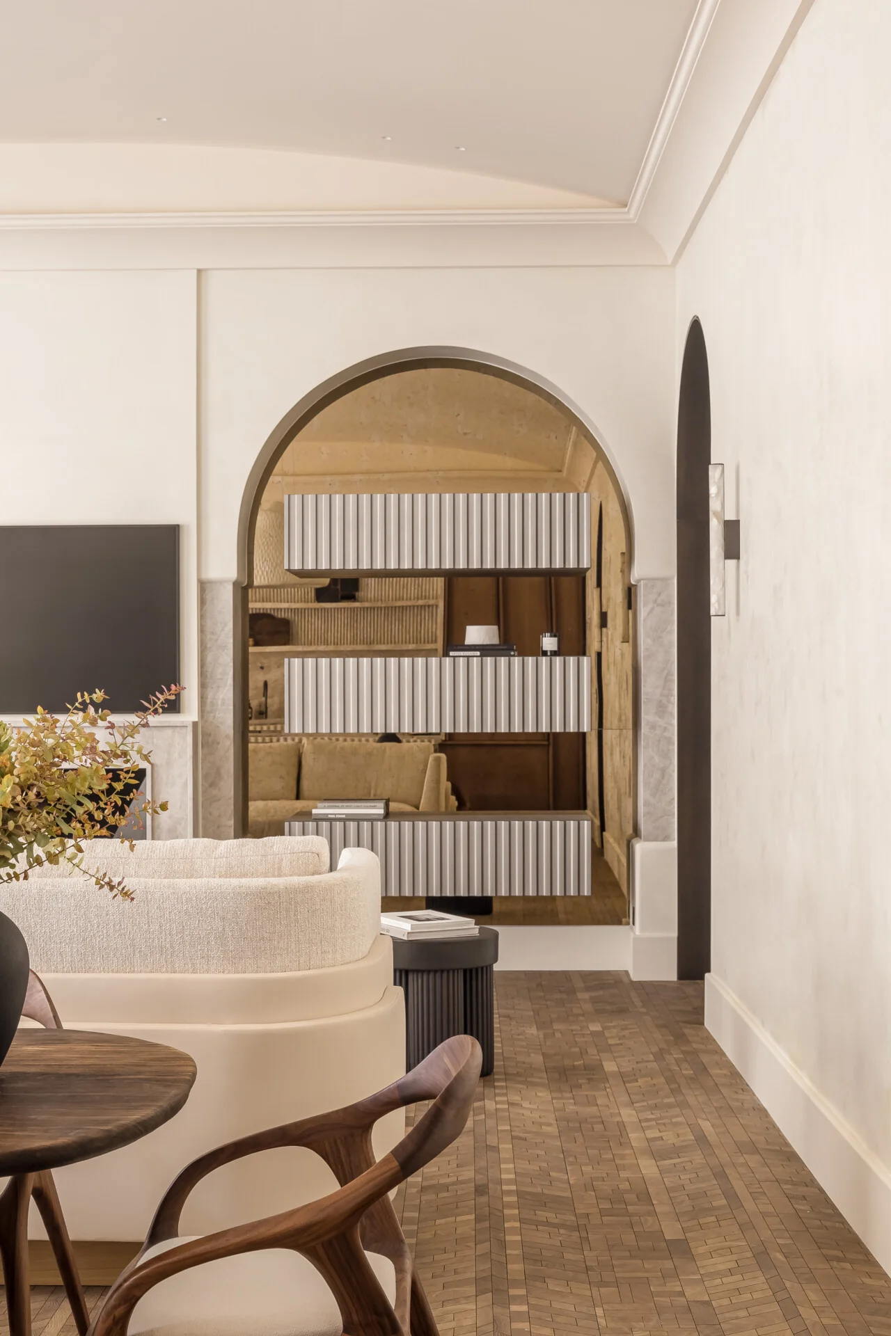 Oscarono_foret_flooring_smoke__BellaPiaRichard_Galilee_paris.jpg