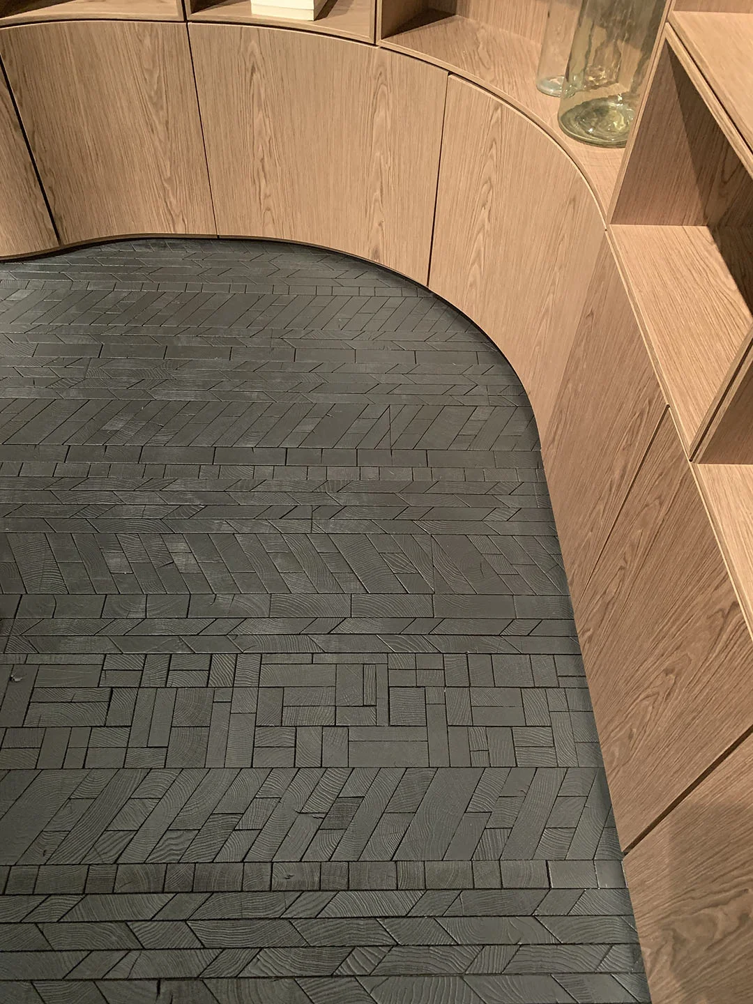 Oscarono Endgrain - Collection Forêt - Raphael Navot - Salone Del Mobile Roche Bobois