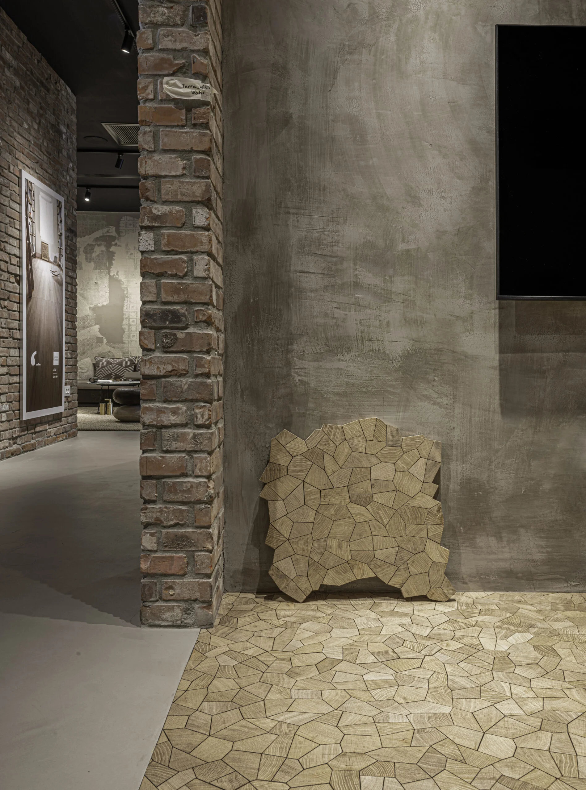 Bringing the Inside Out: Continuous Wood from Room to Terrace