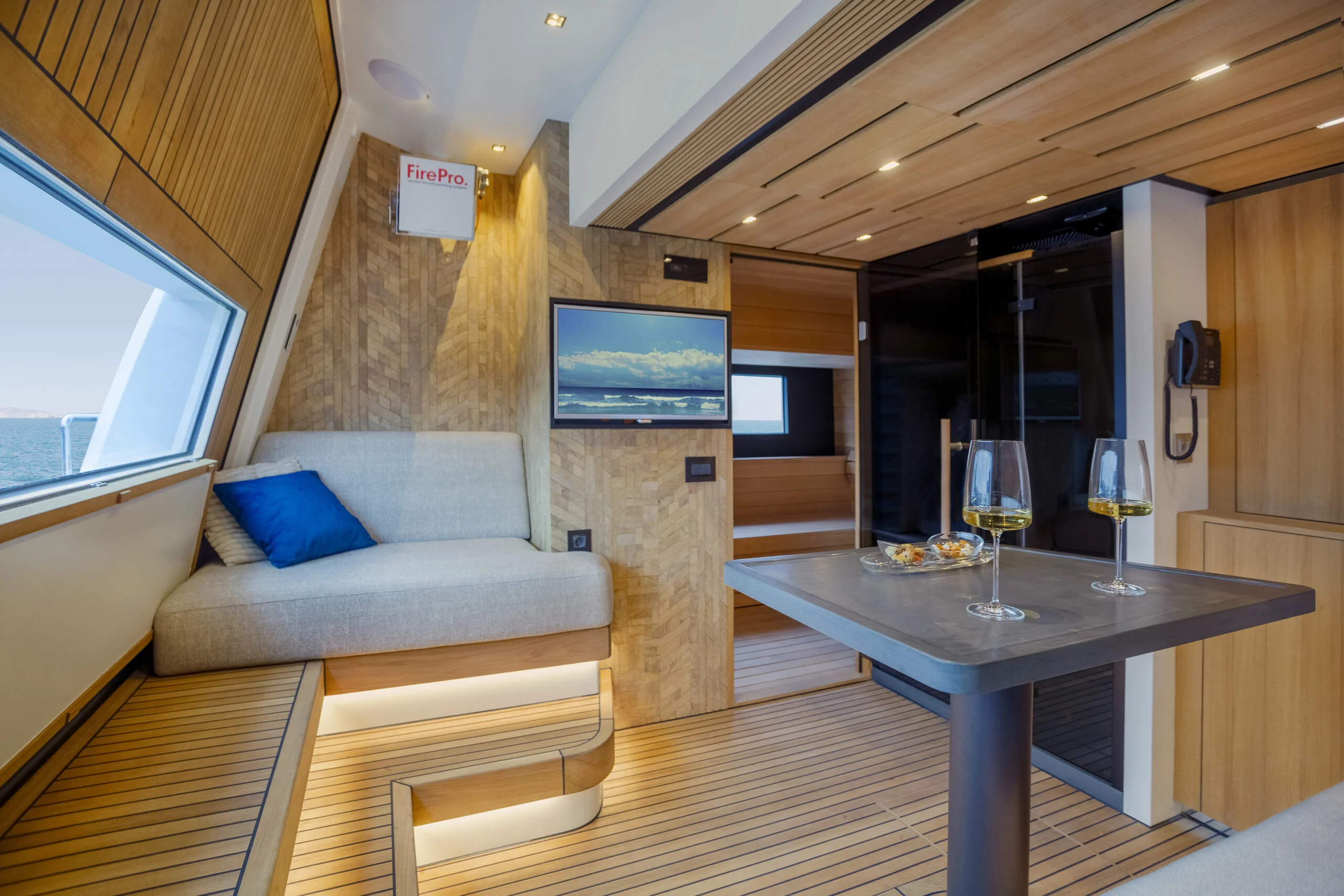 YACHT MY VENERA