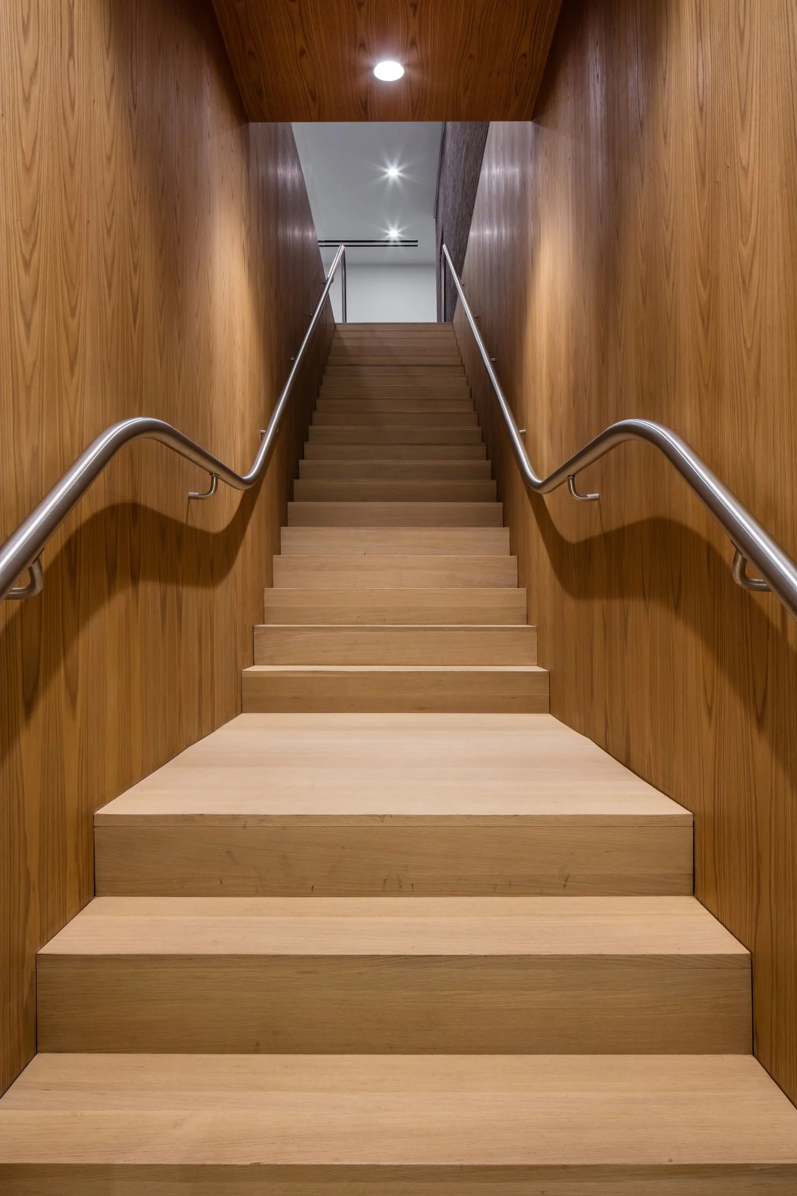 Jardim, New York, staircase oak