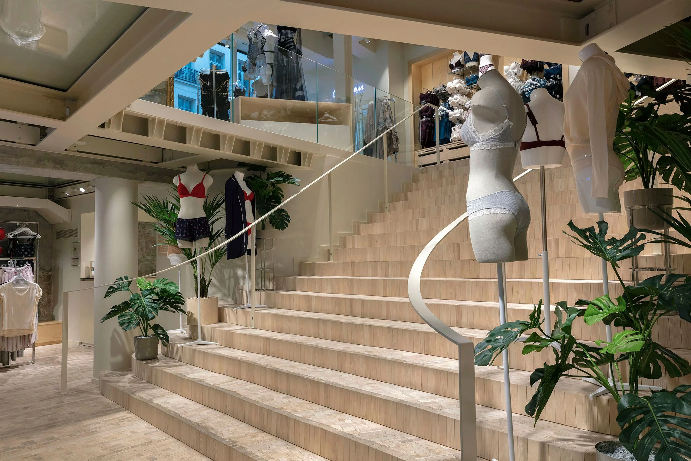 Etam Flagship, Paris, store