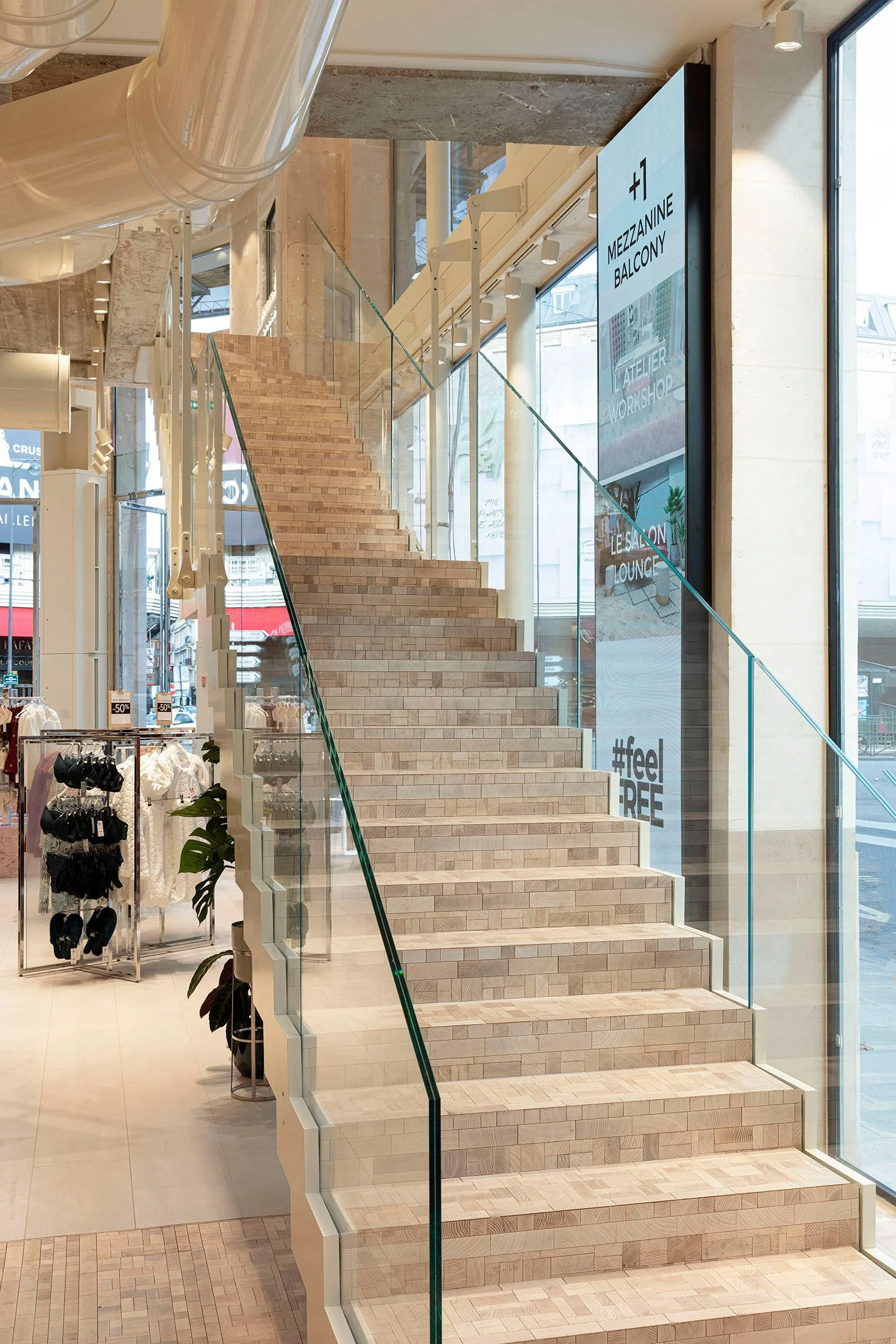 Etam Flagship, Paris, store