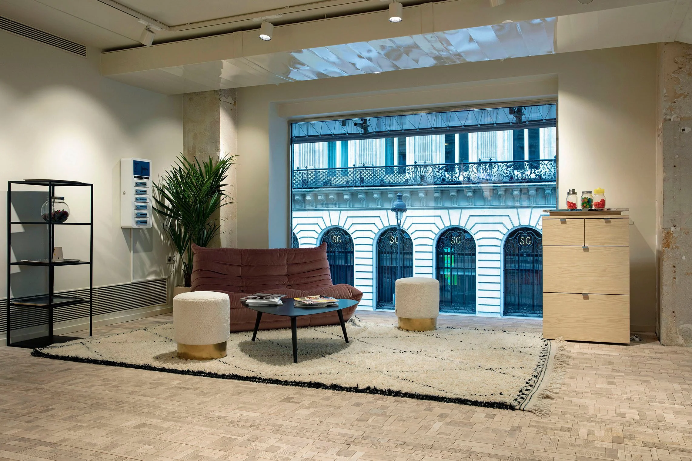 Etam Flagship, Paris, store