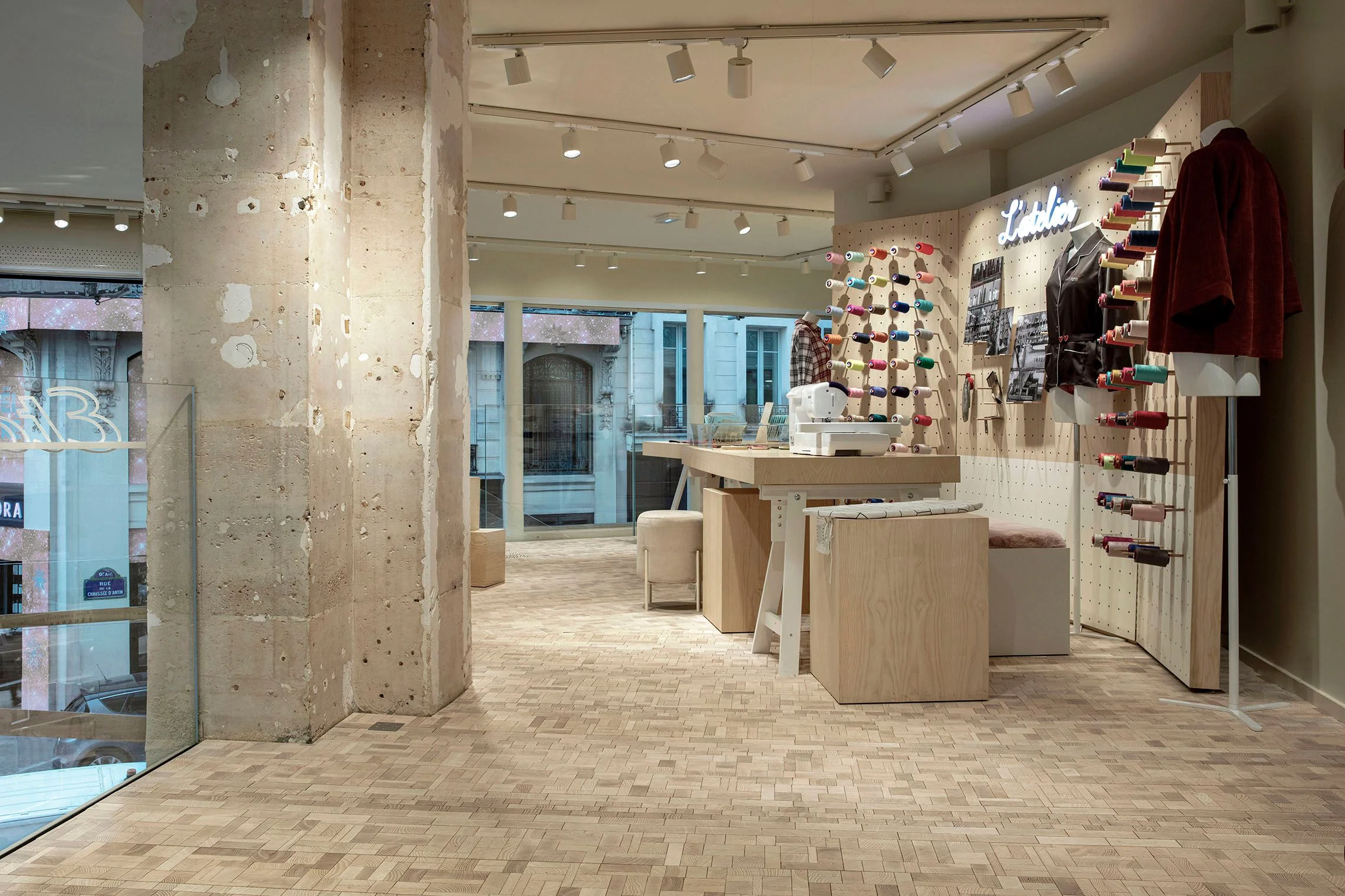 Etam Flagship, Paris, store