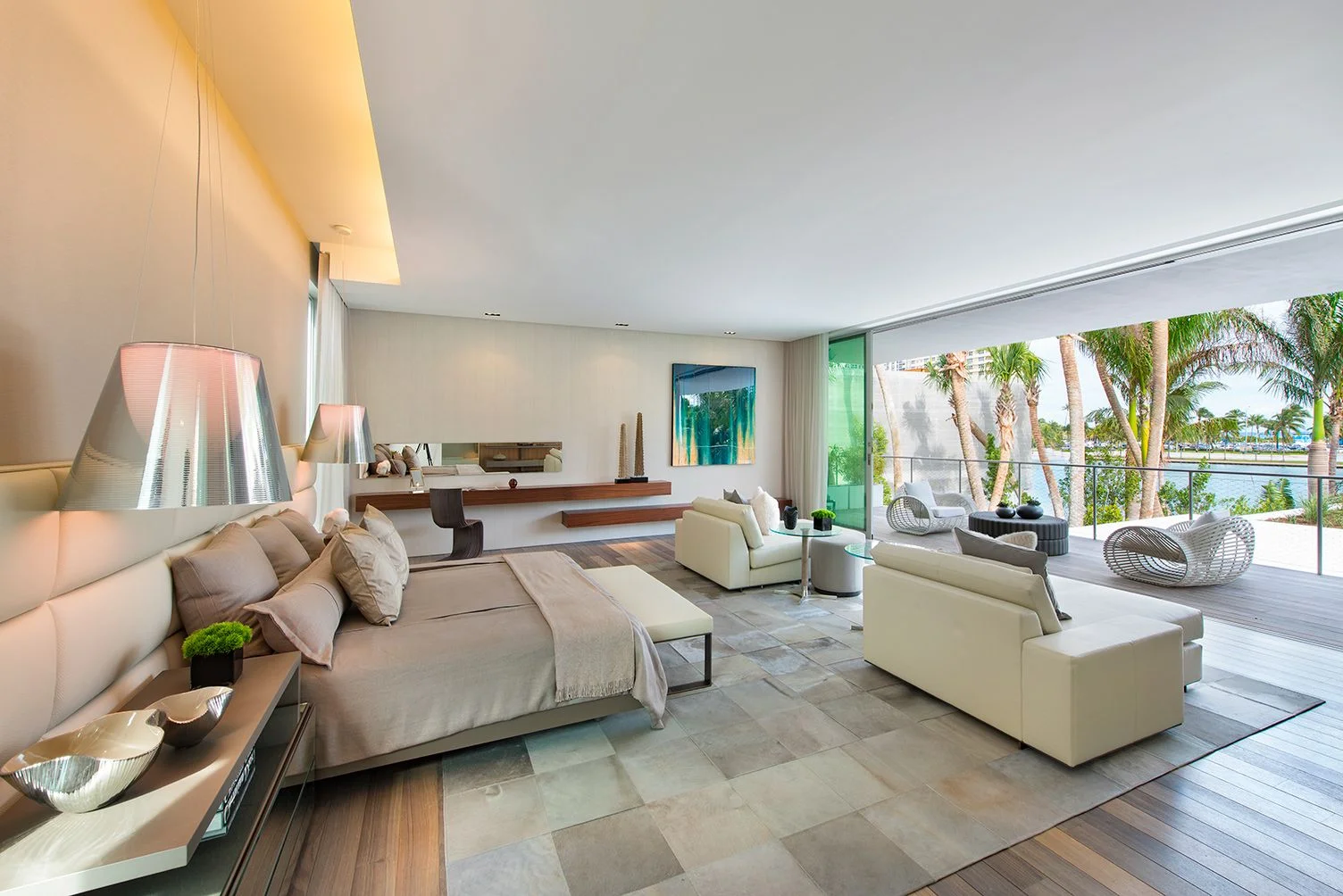 Pine Tree Drive, Miami Beach, master bedroom